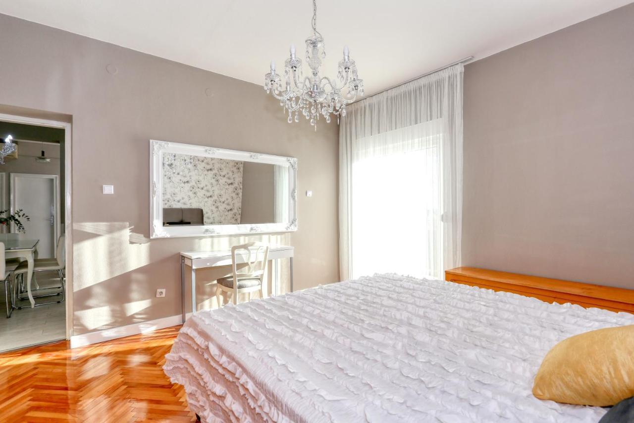 Hacienda Mia With Pool And Yacuzzi, Free Parking Villa Zadar Exteriör bild