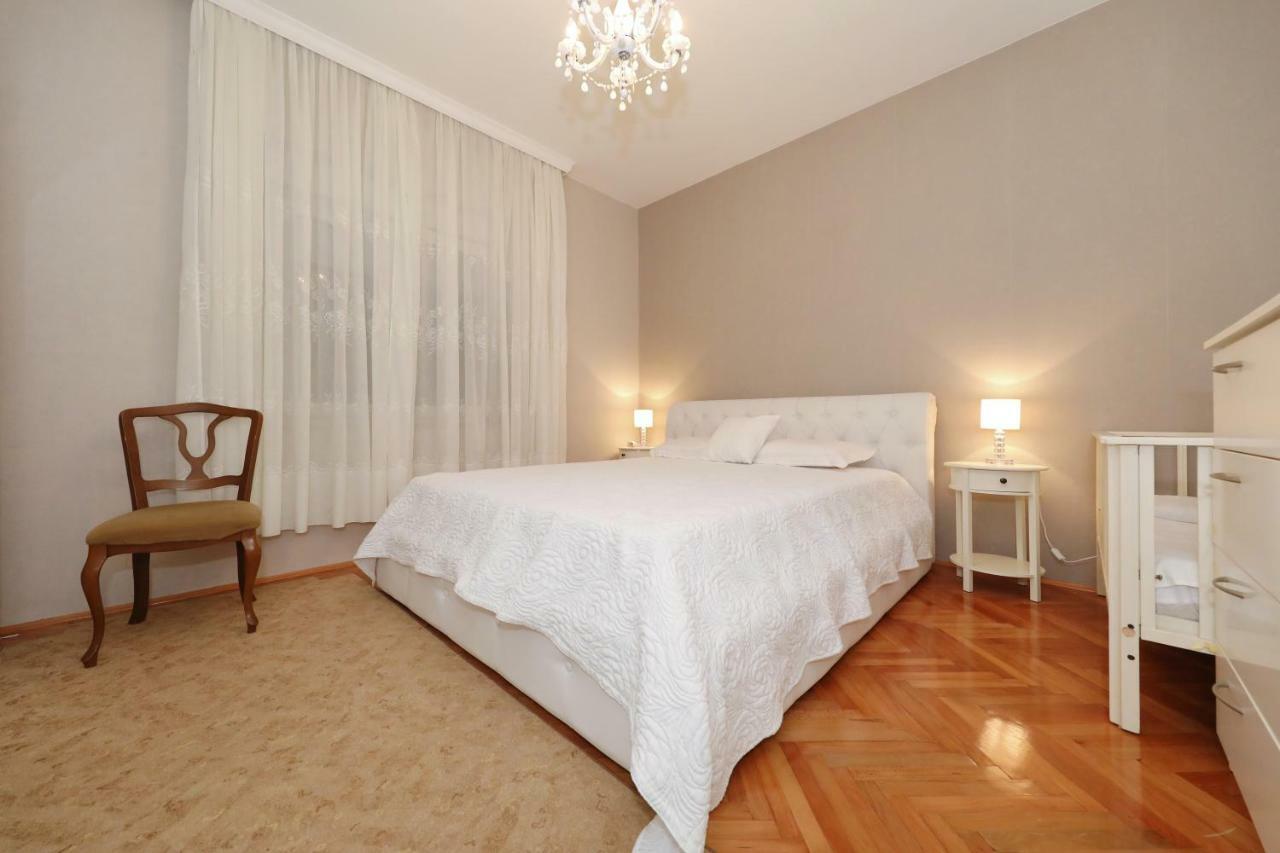 Hacienda Mia With Pool And Yacuzzi, Free Parking Villa Zadar Exteriör bild